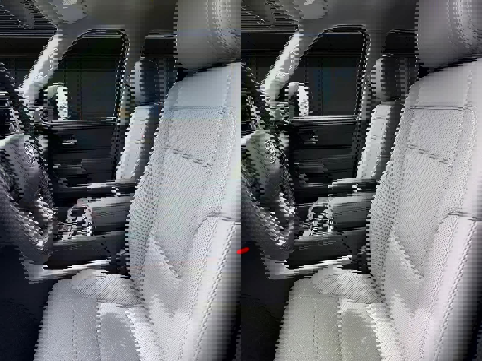 Used 2024 Toyota Tundra SR5 w/ SR5 Premium Package AWD/4WD image 2