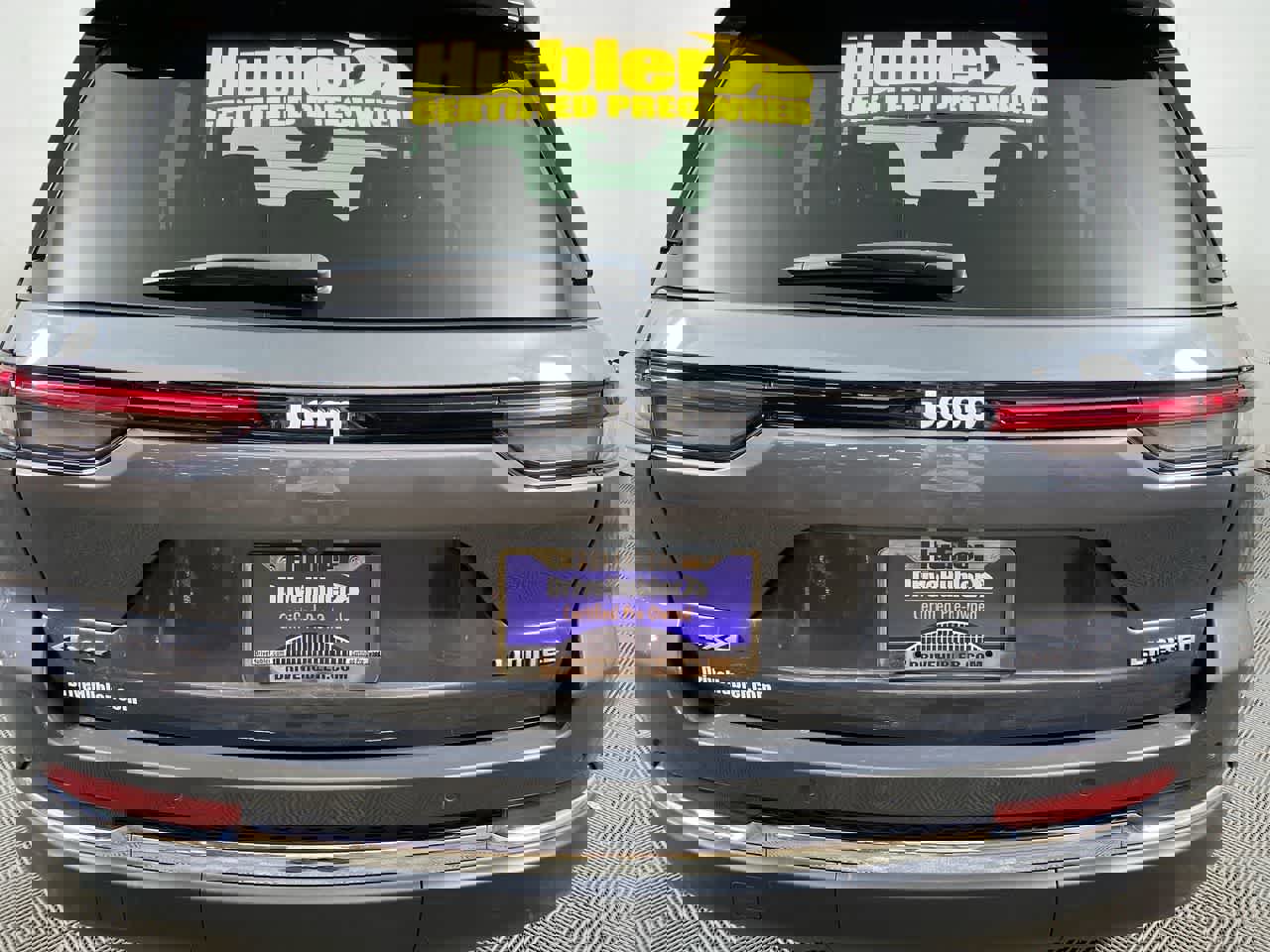 Used 2024 Jeep Grand Cherokee Limited image 17