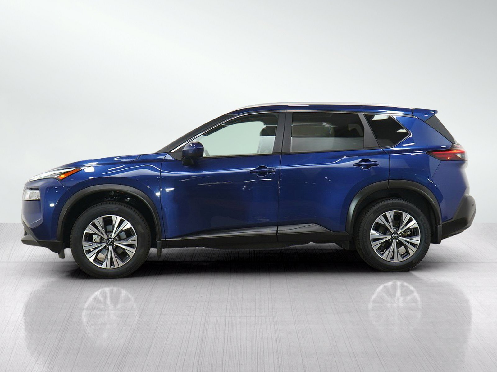 Used 2023 Nissan Rogue SV w/ SV Premium B Package AWD/4WD image 2