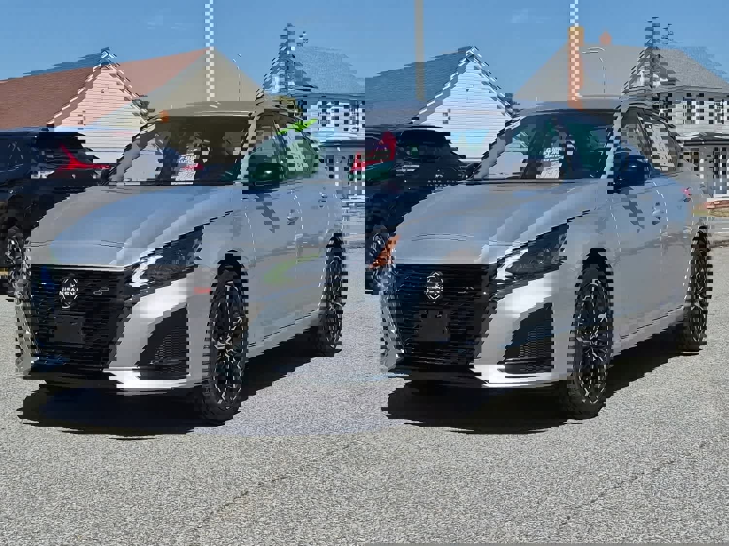 Used 2024 Nissan Altima 2.5 SR image 1