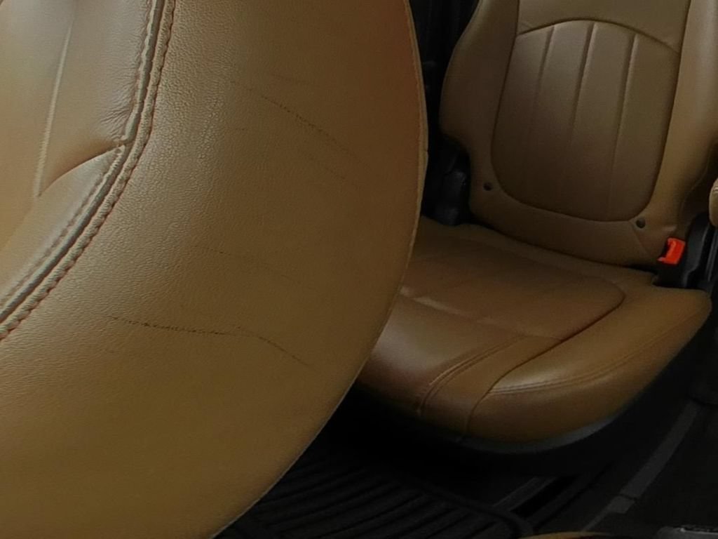 Used 2015 Buick Enclave Leather FWD image 12