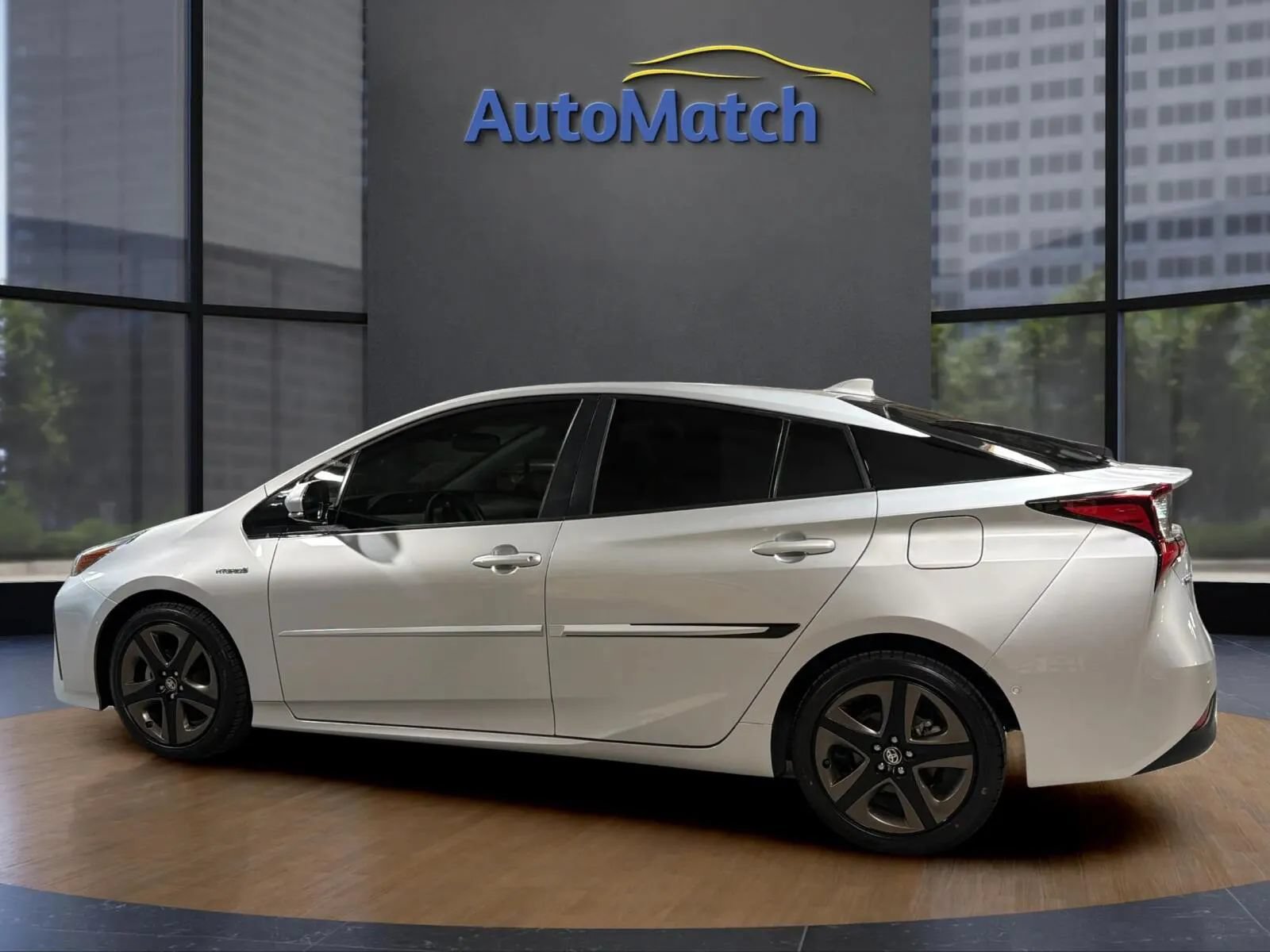 Used 2019 Toyota Prius Limited w/ Carpet Mat Package FWD image 8