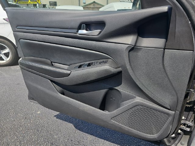 Used 2024 Nissan Altima 2.5 SV FWD image 26