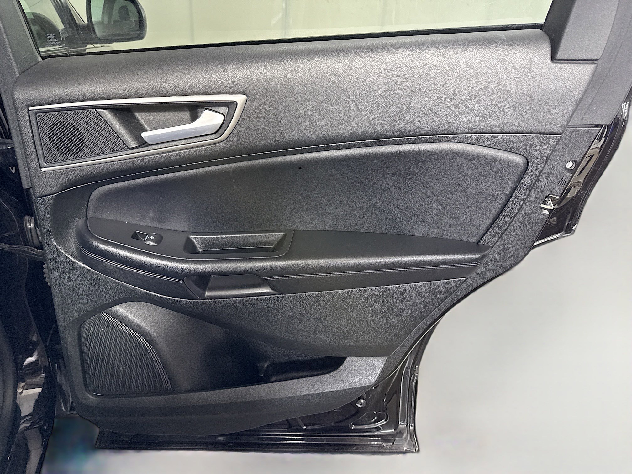 Used 2023 Ford Edge SEL image 28