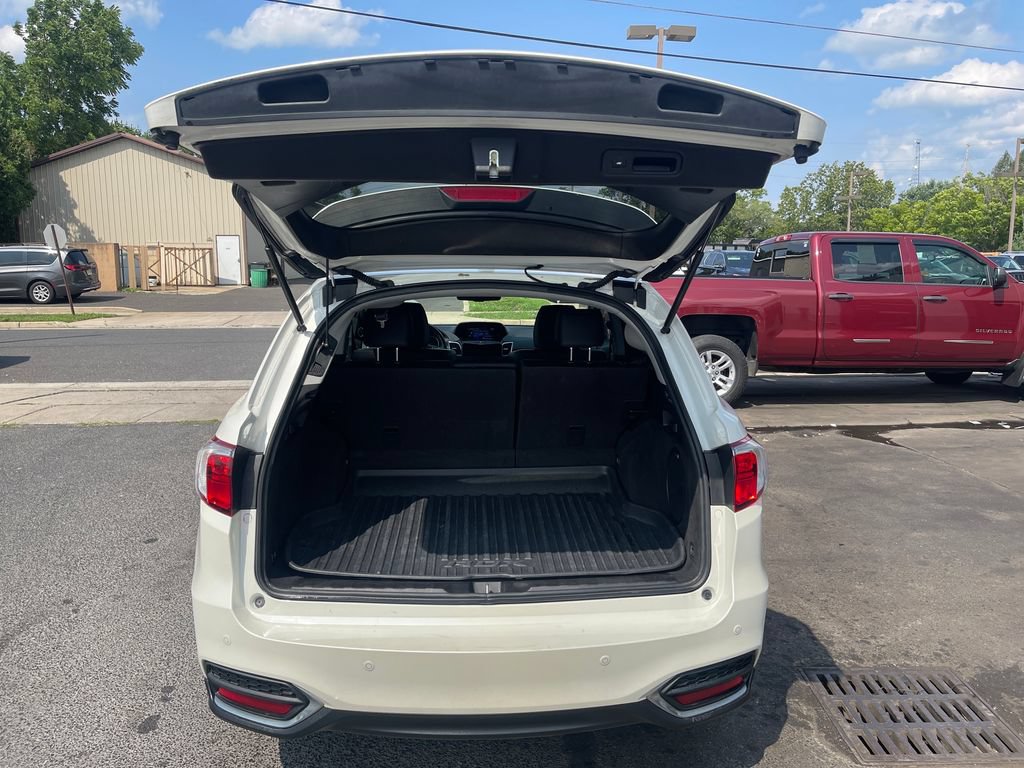 Used 2017 Acura RDX w/ Advance Package AWD/4WD image 16