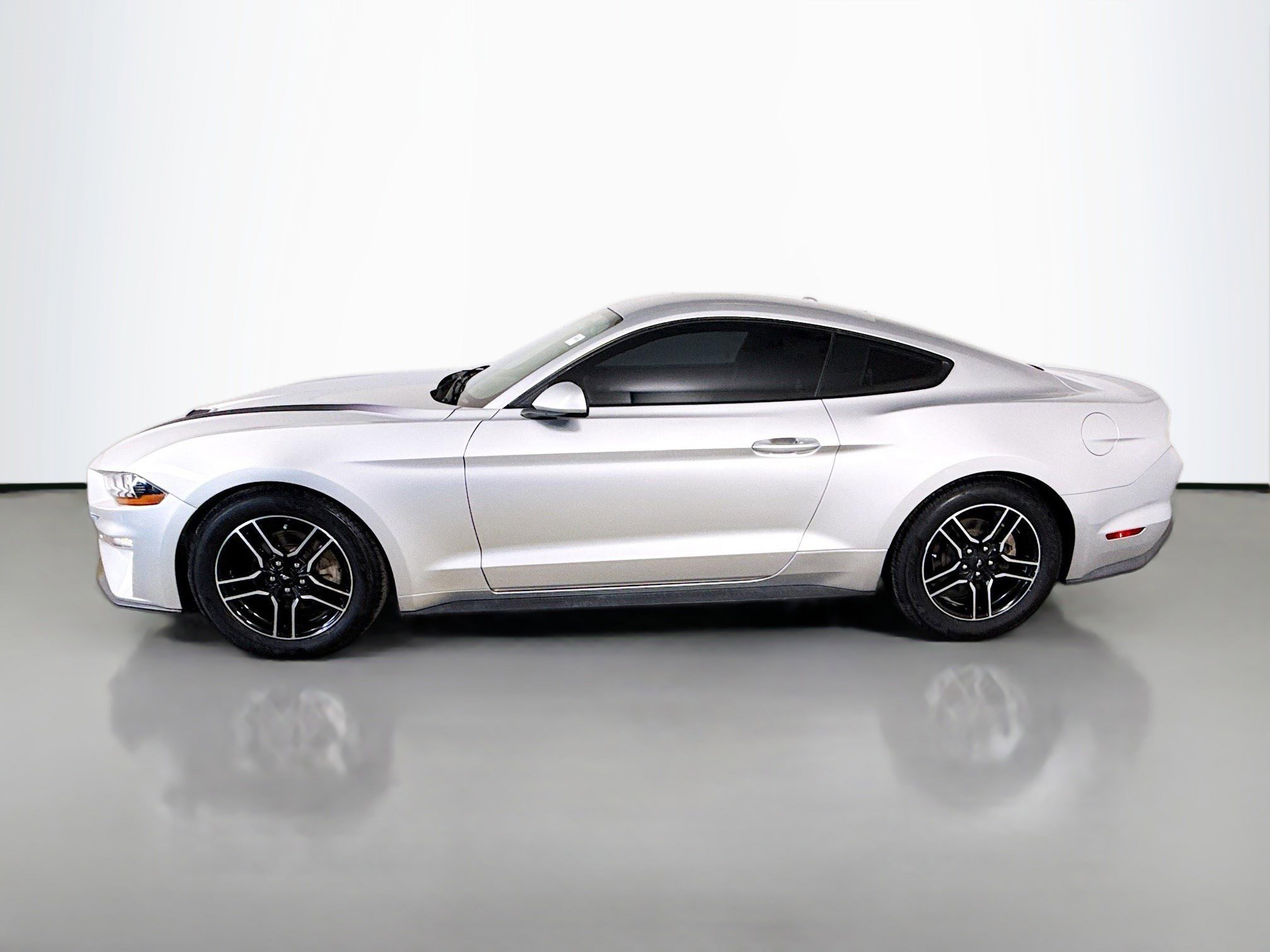 Used 2019 Ford Mustang Coupe image 6