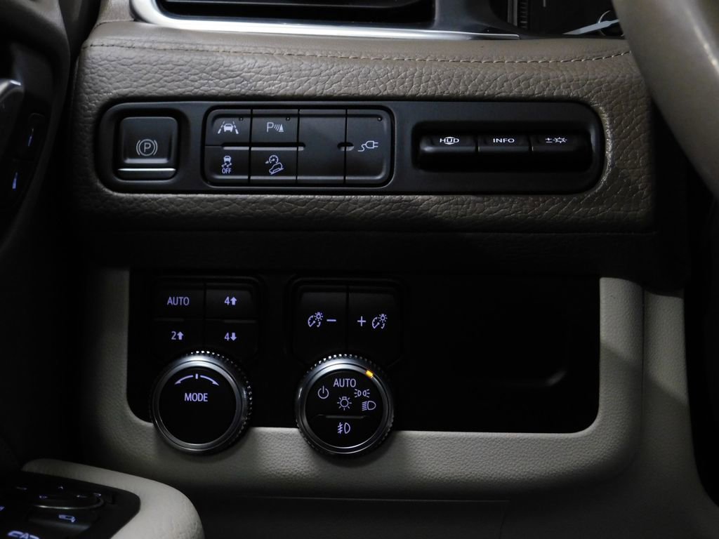 Used 2021 GMC Yukon Denali AWD/4WD image 39