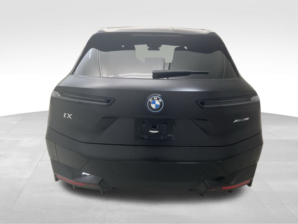 New 2022 BMW iX xDrive50 w/ Premium Package image 8