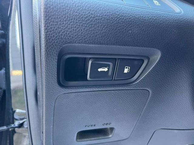 Used 2013 Hyundai Azera w/ Technology Pkg image 29