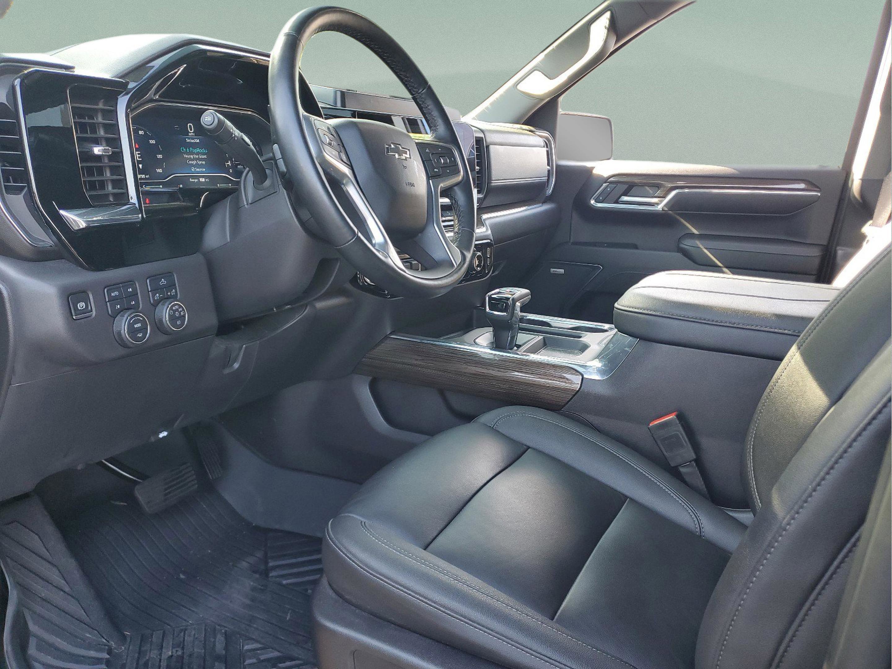 Used 2024 Chevrolet Silverado 1500 LT Trail Boss w/ Convenience Package II image 20