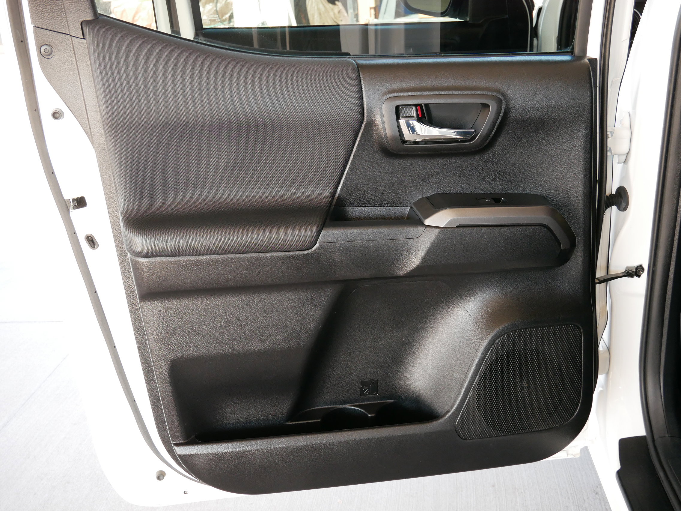 Used 2021 Toyota Tacoma TRD Off-Road w/ Technology Package image 24