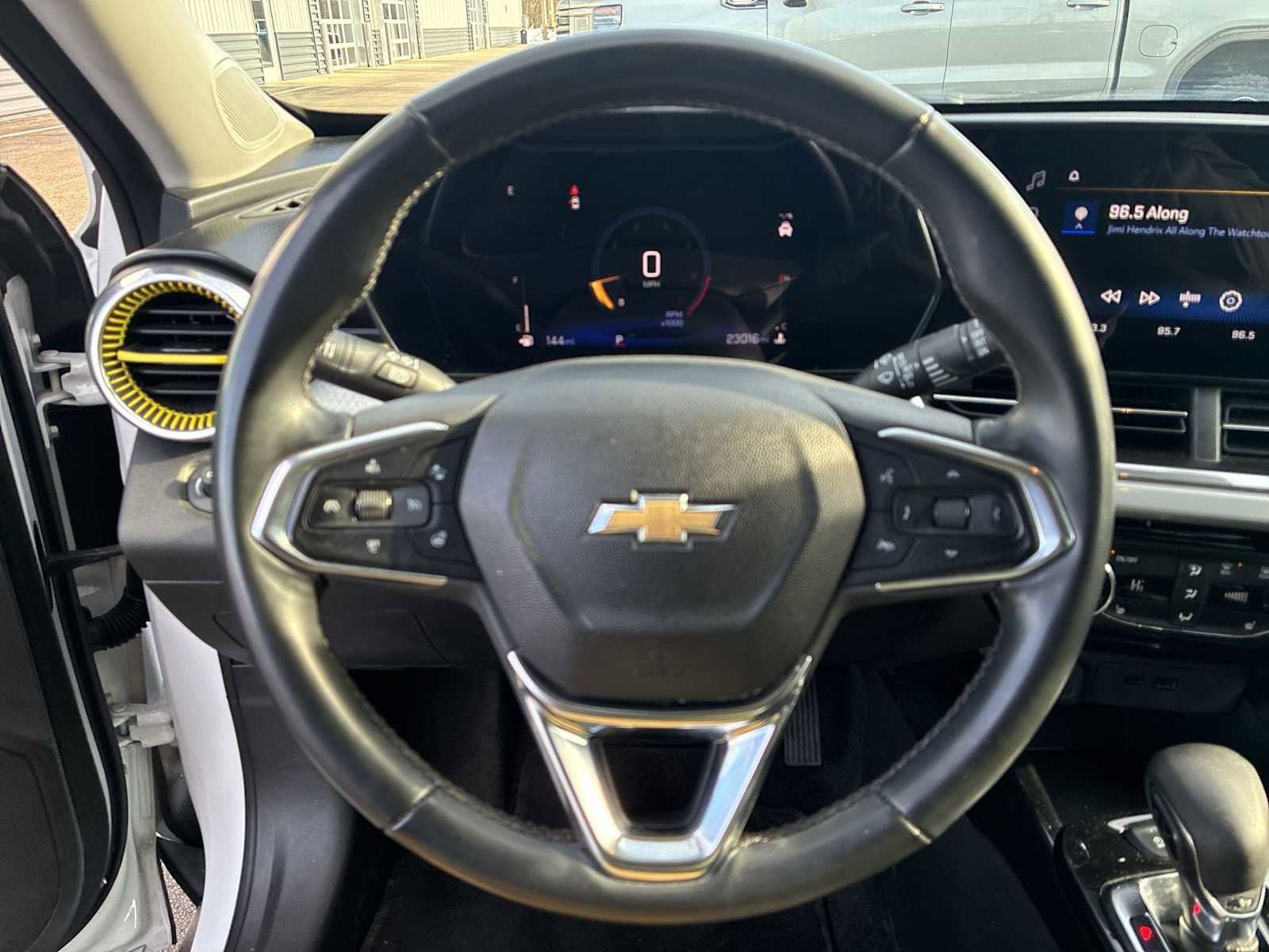 Certified 2024 Chevrolet Trax LT w/ Driver Confidence Package image 10