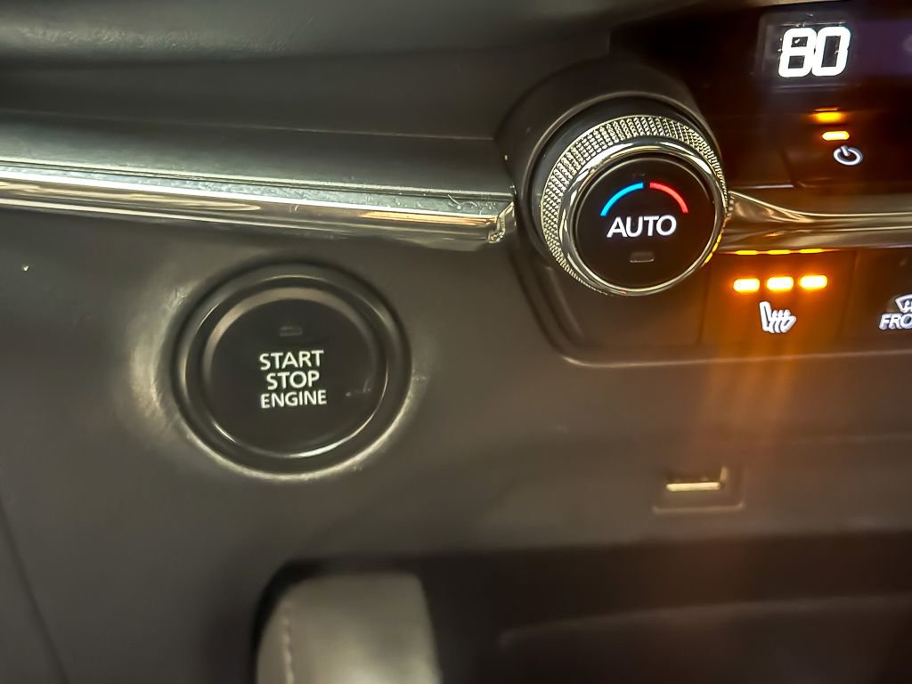 Used 2019 MAZDA MAZDA3 Hatchback w/ Premium Package FWD image 16