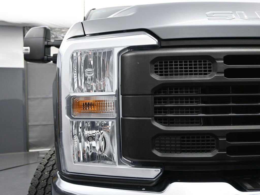 Used 2024 Ford F350 XL w/ XL Chrome Package image 10