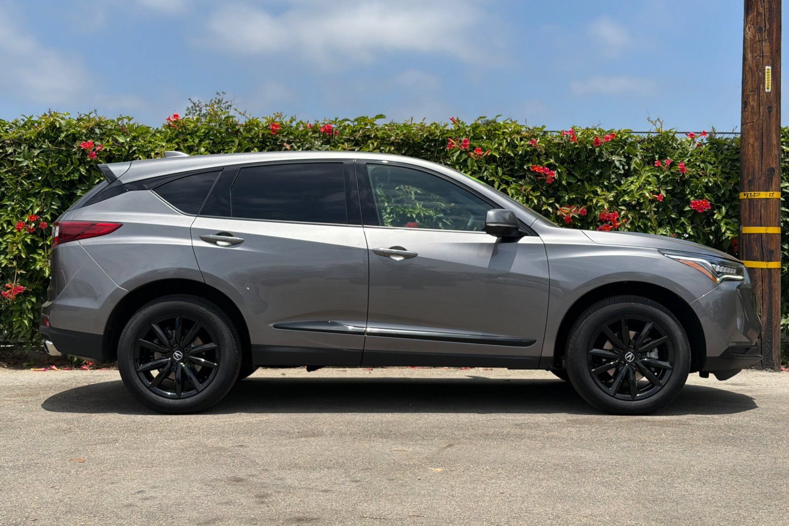 Certified 2025 Acura RDX SH-AWD image 3