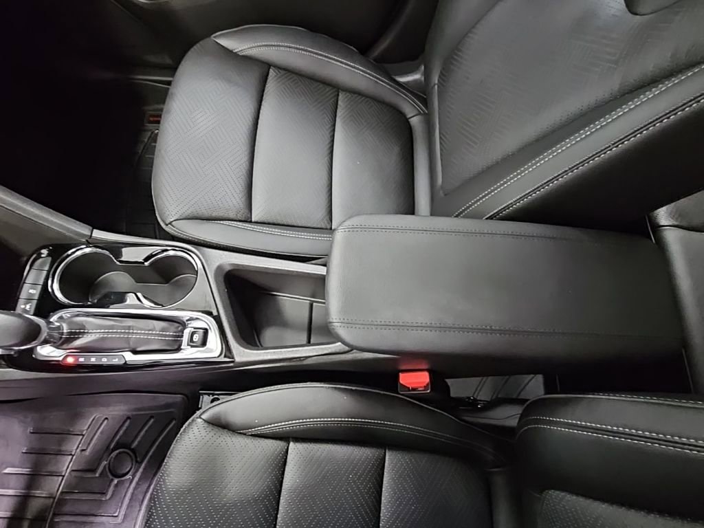 Used 2022 Buick Encore GX Essence w/ Experience Buick Package image 23