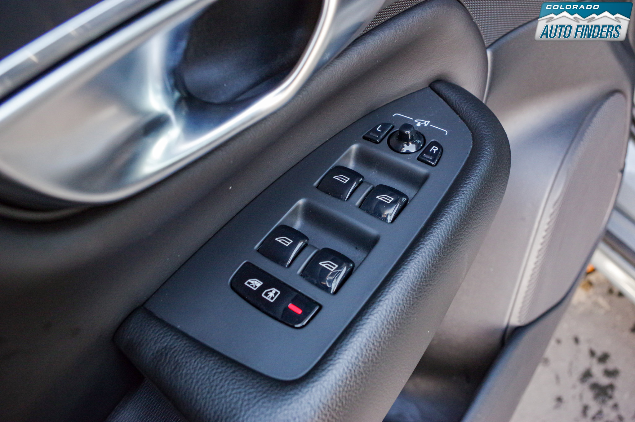 Used 2020 Volvo XC90 T5 Momentum image 11