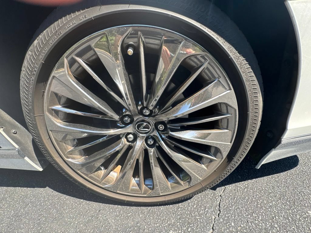 Used 2021 Lexus LS 500 w/ Interior Upgrade Package RWD image 31