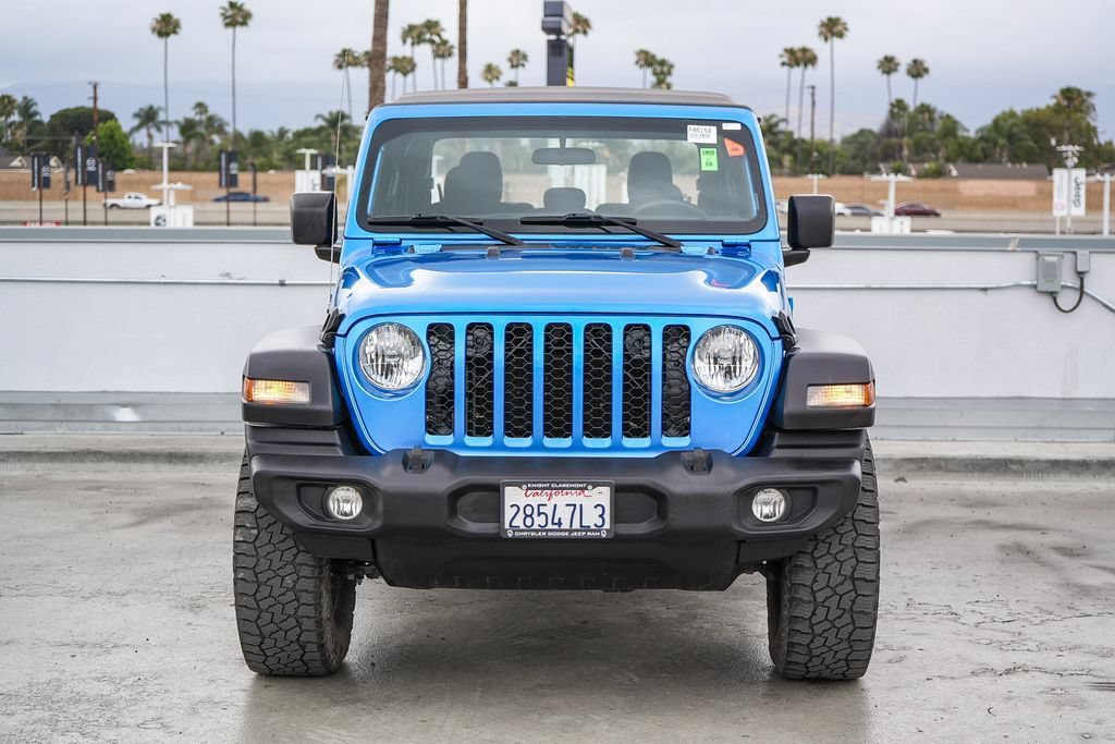 Used 2022 Jeep Gladiator Sport AWD/4WD image 4