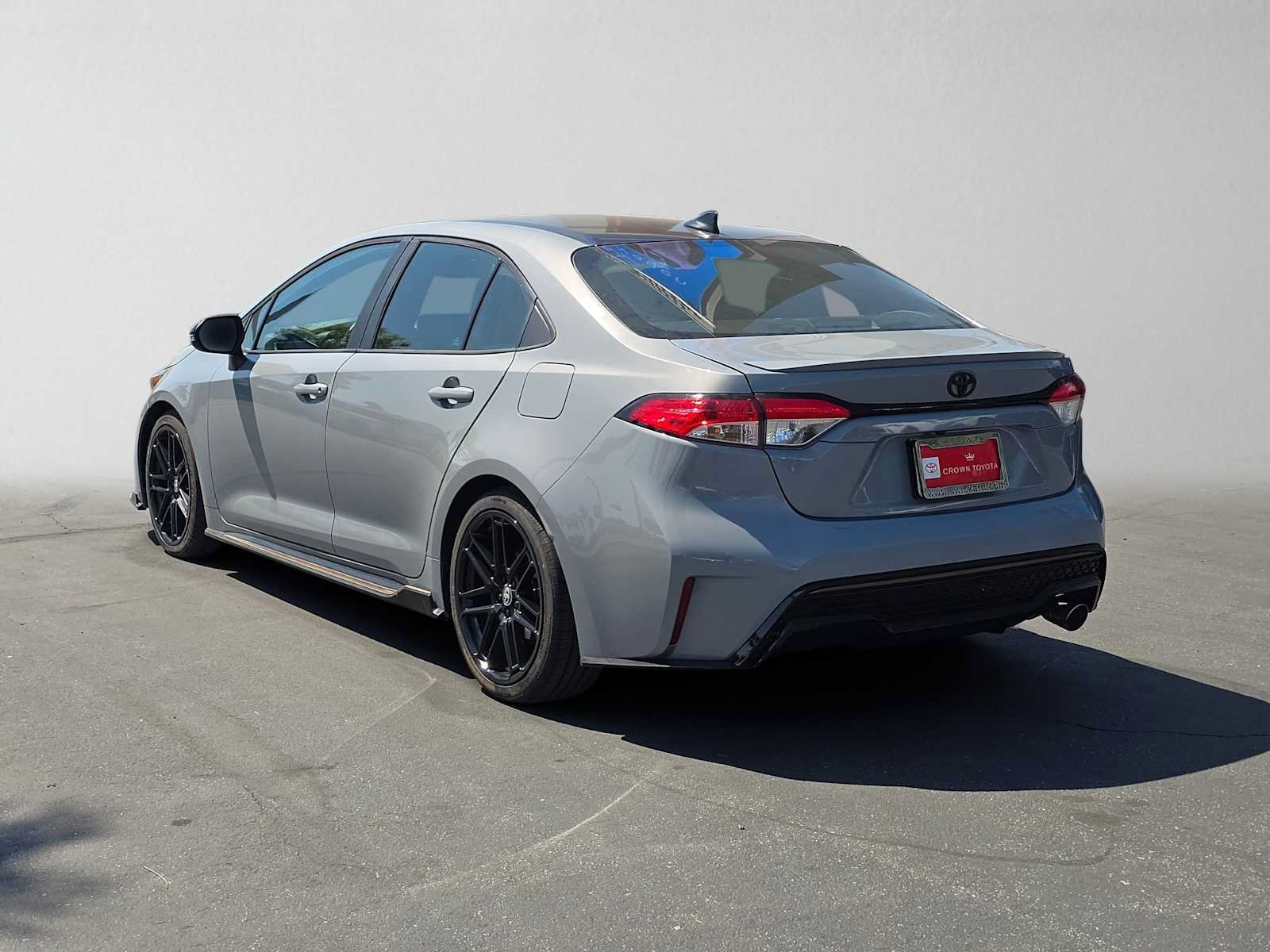 Used 2022 Toyota Corolla SE w/ Carpet Mat Package (TMS) FWD image 5