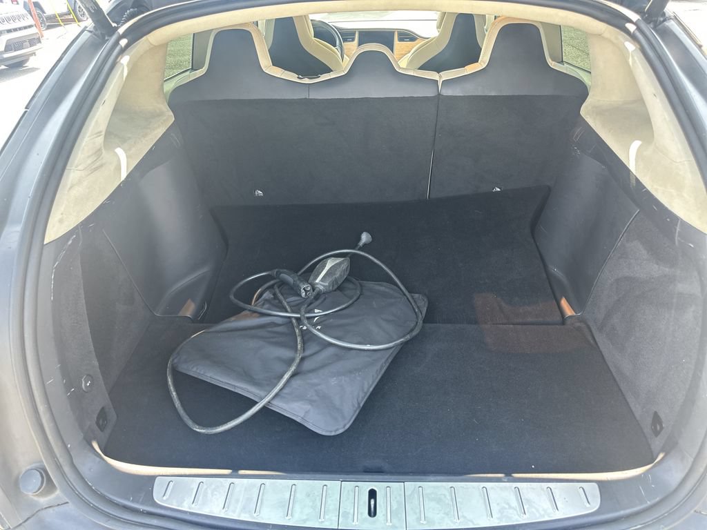 Used 2018 Tesla Model X 75D AWD/4WD image 17