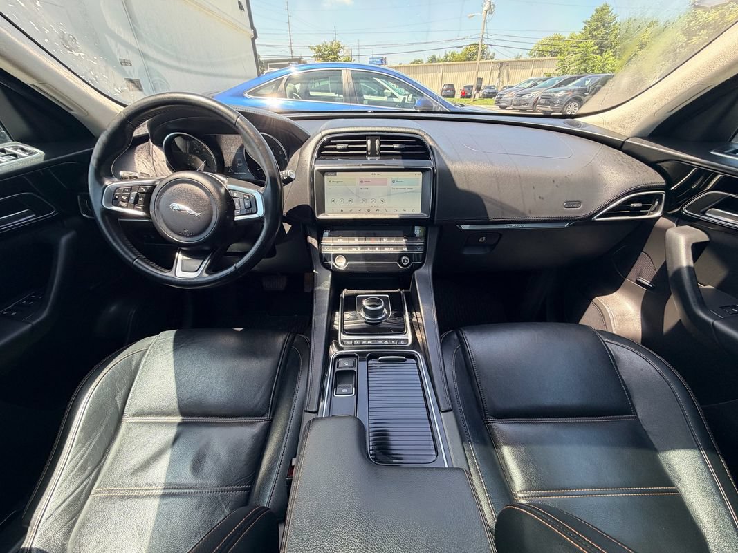 Used 2020 Jaguar F-PACE Prestige AWD/4WD image 19