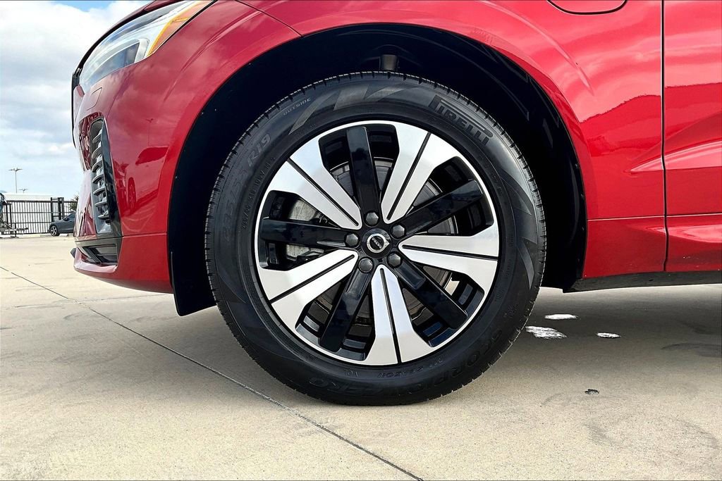 Certified 2024 Volvo XC60 T8 Core w/ Protection Package Premier image 11