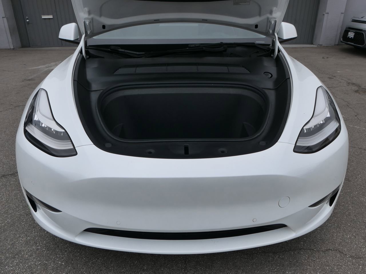 Used 2022 Tesla Model Y Long Range AWD/4WD image 28