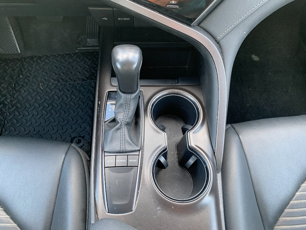 Used 2024 Toyota Camry SE FWD image 13