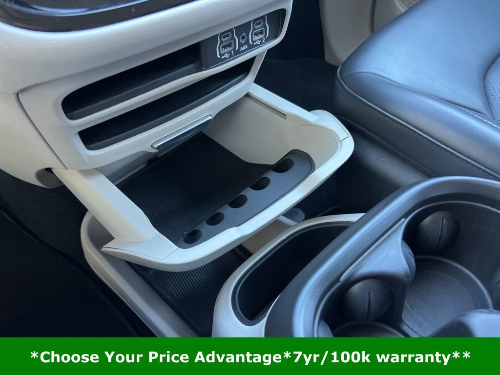 Certified 2023 Chrysler Pacifica Touring-L image 60
