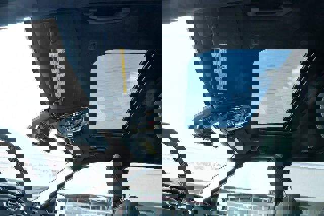 New 2025 Jeep Grand Cherokee L Laredo image 16