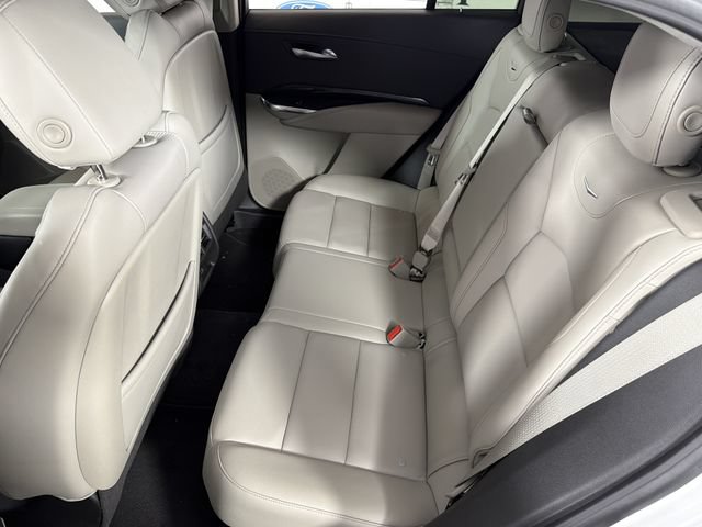 Used 2023 Cadillac XT4 Premium Luxury FWD image 21
