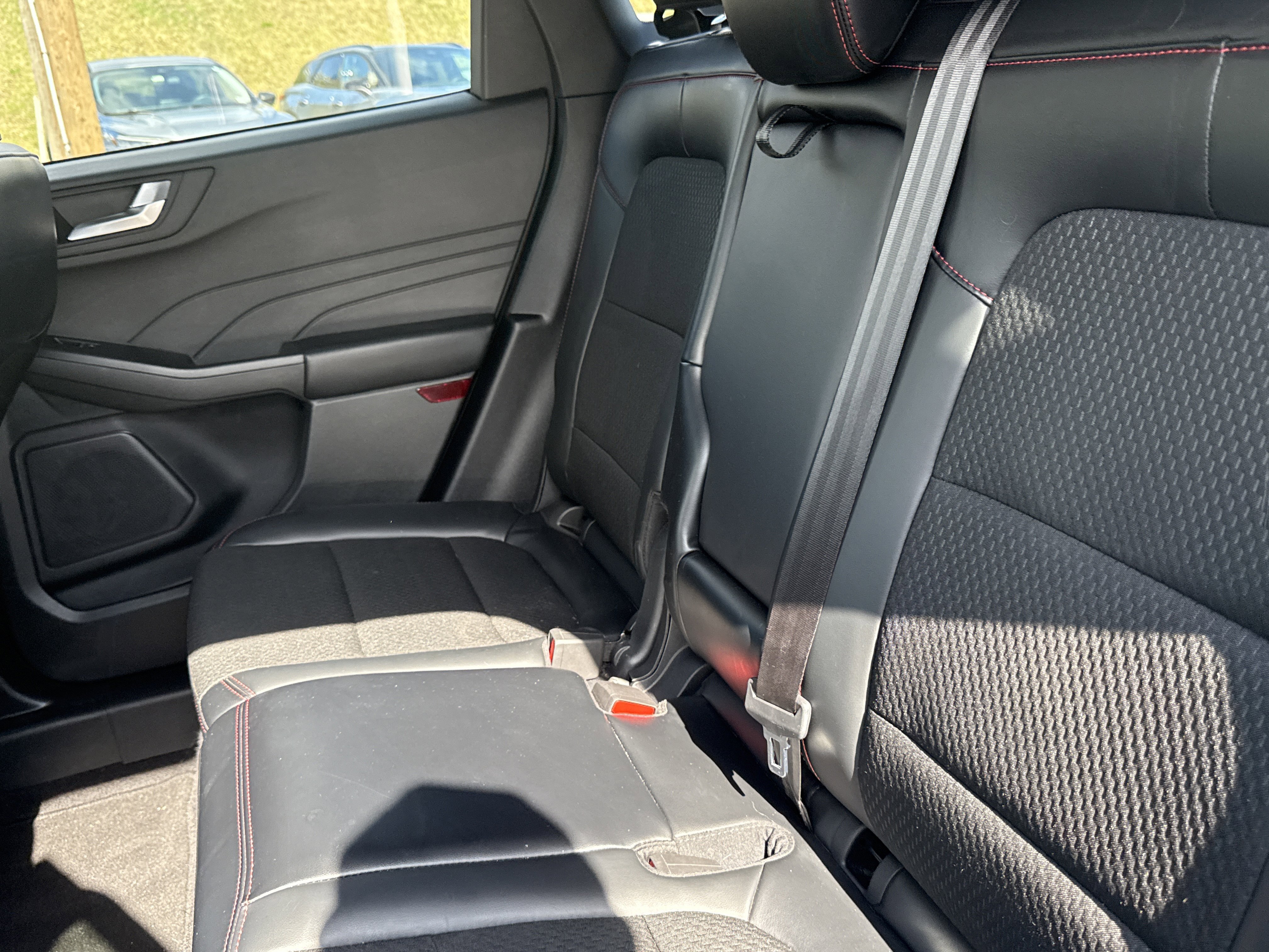 Used 2025 Ford Escape ST-Line AWD/4WD image 11