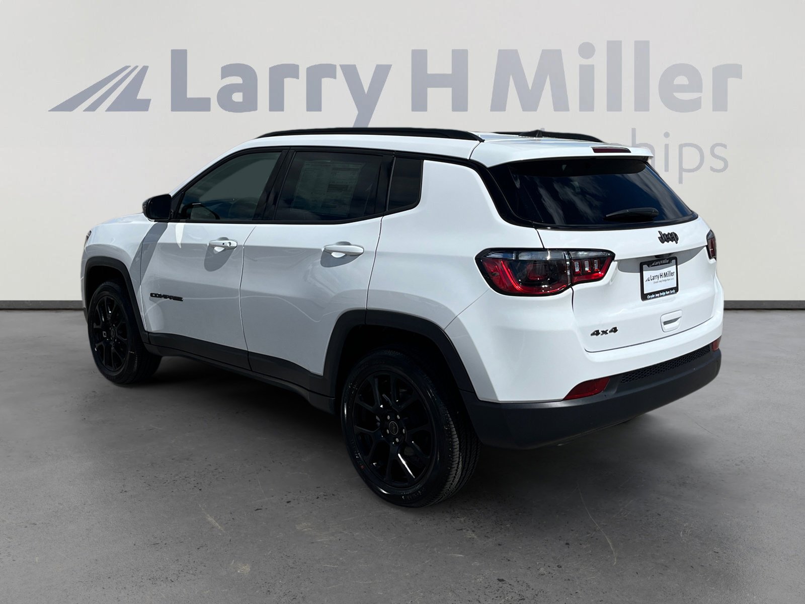 New 2026 Jeep Compass Latitude image 3