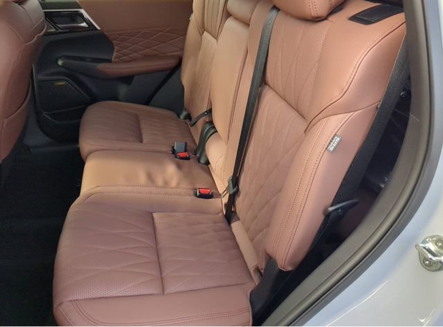 New 2026 Mitsubishi Outlander SEL FWD image 20