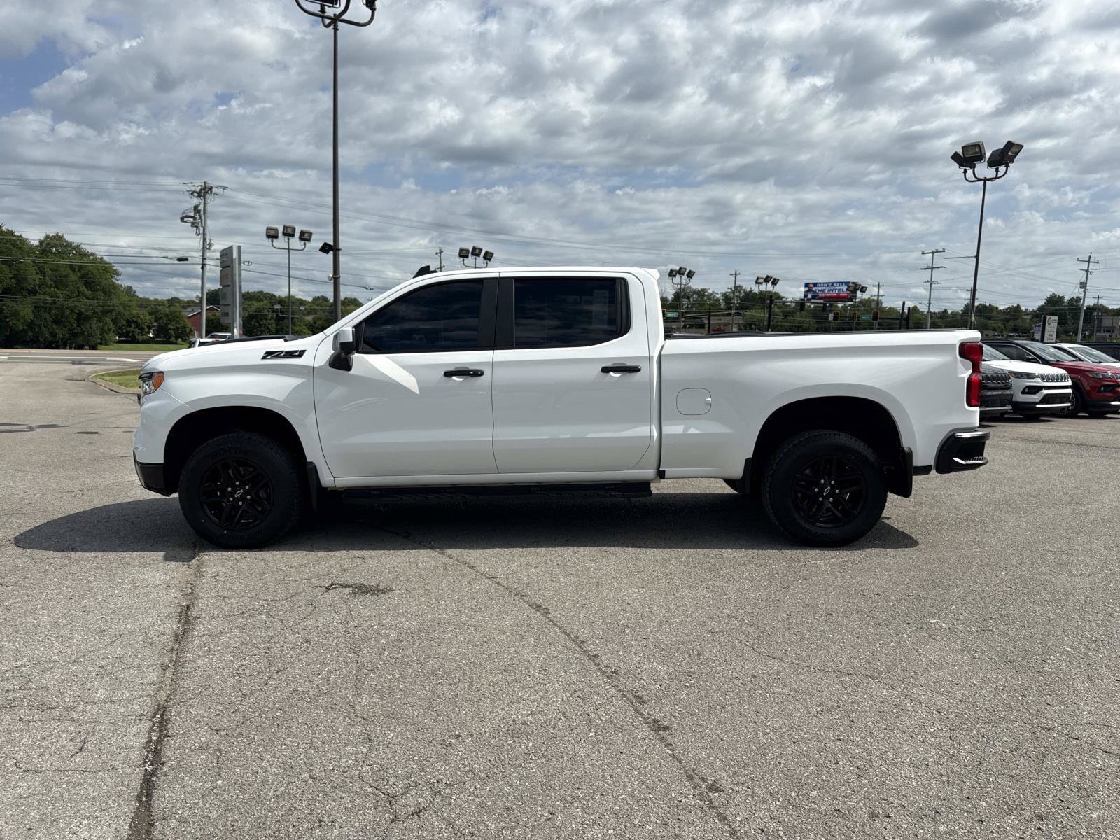 Used 2022 Chevrolet Silverado 1500 LT Trail Boss w/ LT Trail Boss Premium Package AWD/4WD image 8