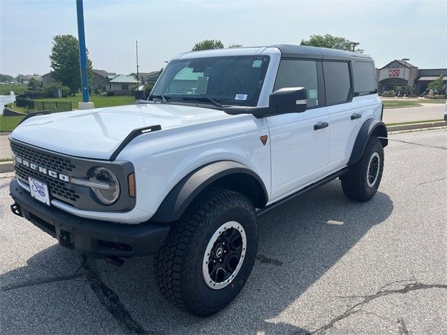 New 2025 Ford Bronco Badlands image 9