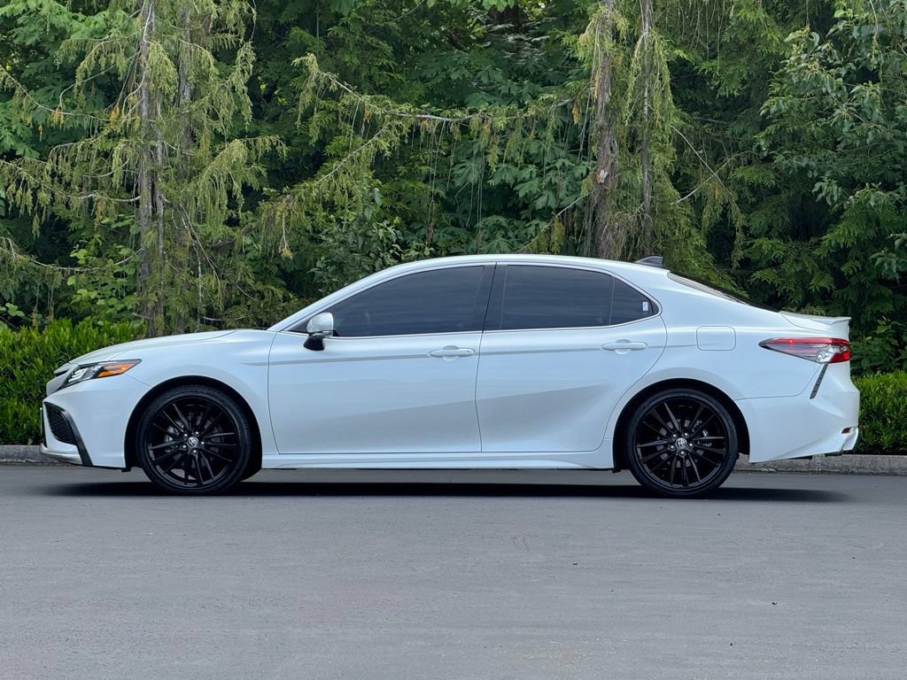 Used 2024 Toyota Camry XSE w/ Navigation Package FWD image 3