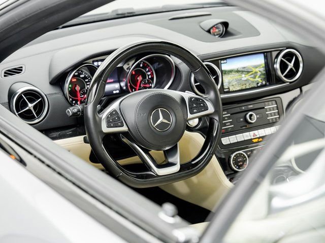 Used 2018 Mercedes-Benz SL 550 image 9