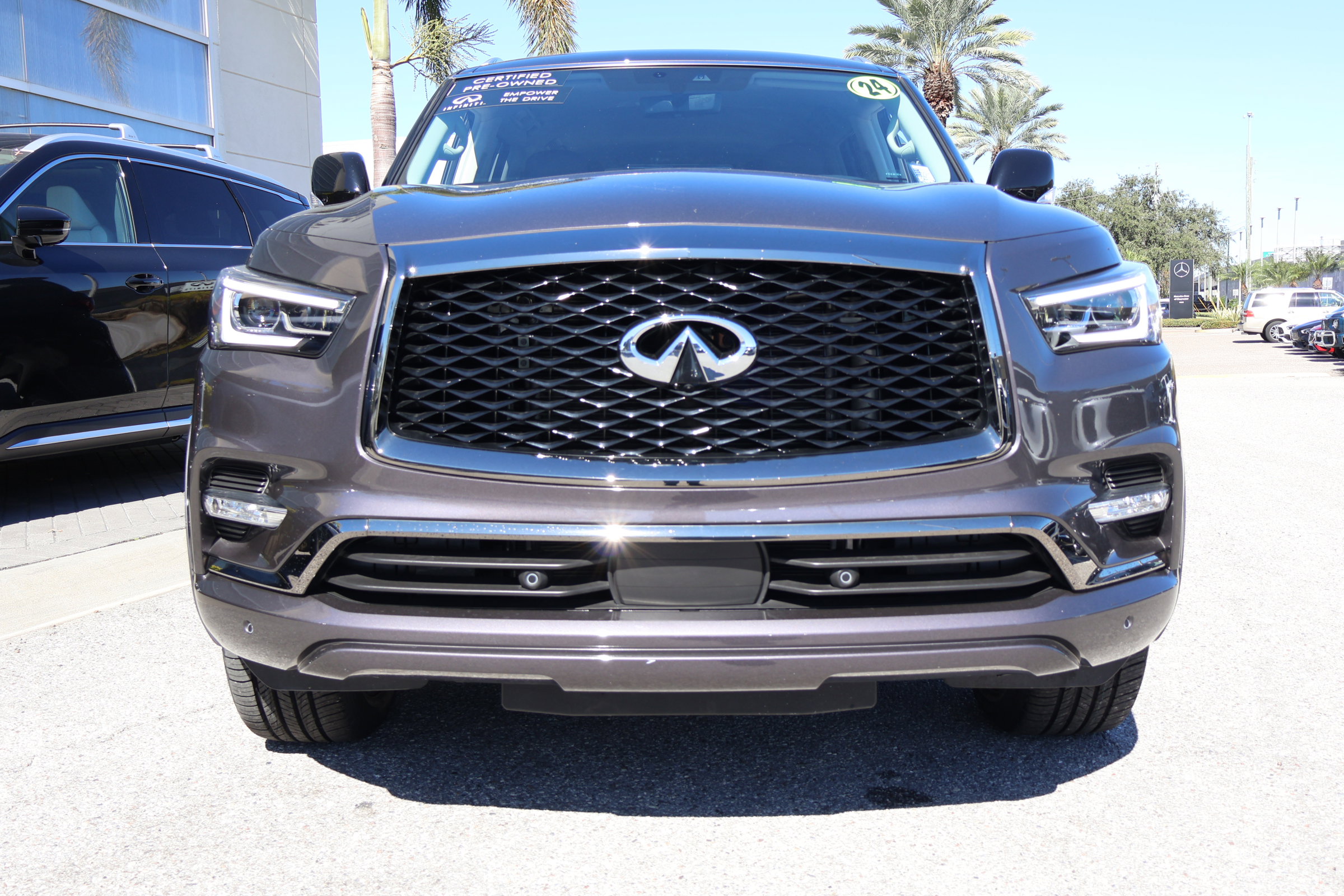 Certified 2024 INFINITI QX80 Premium Select w/ Cargo Package image 12