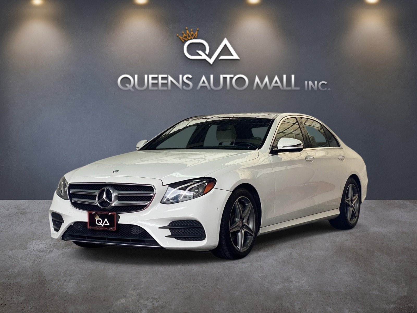 Used 2017 Mercedes-Benz E 300 4MATIC image 3
