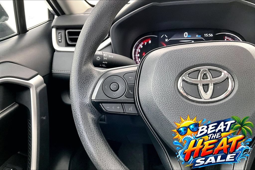 Used 2025 Toyota RAV4 XLE FWD image 24