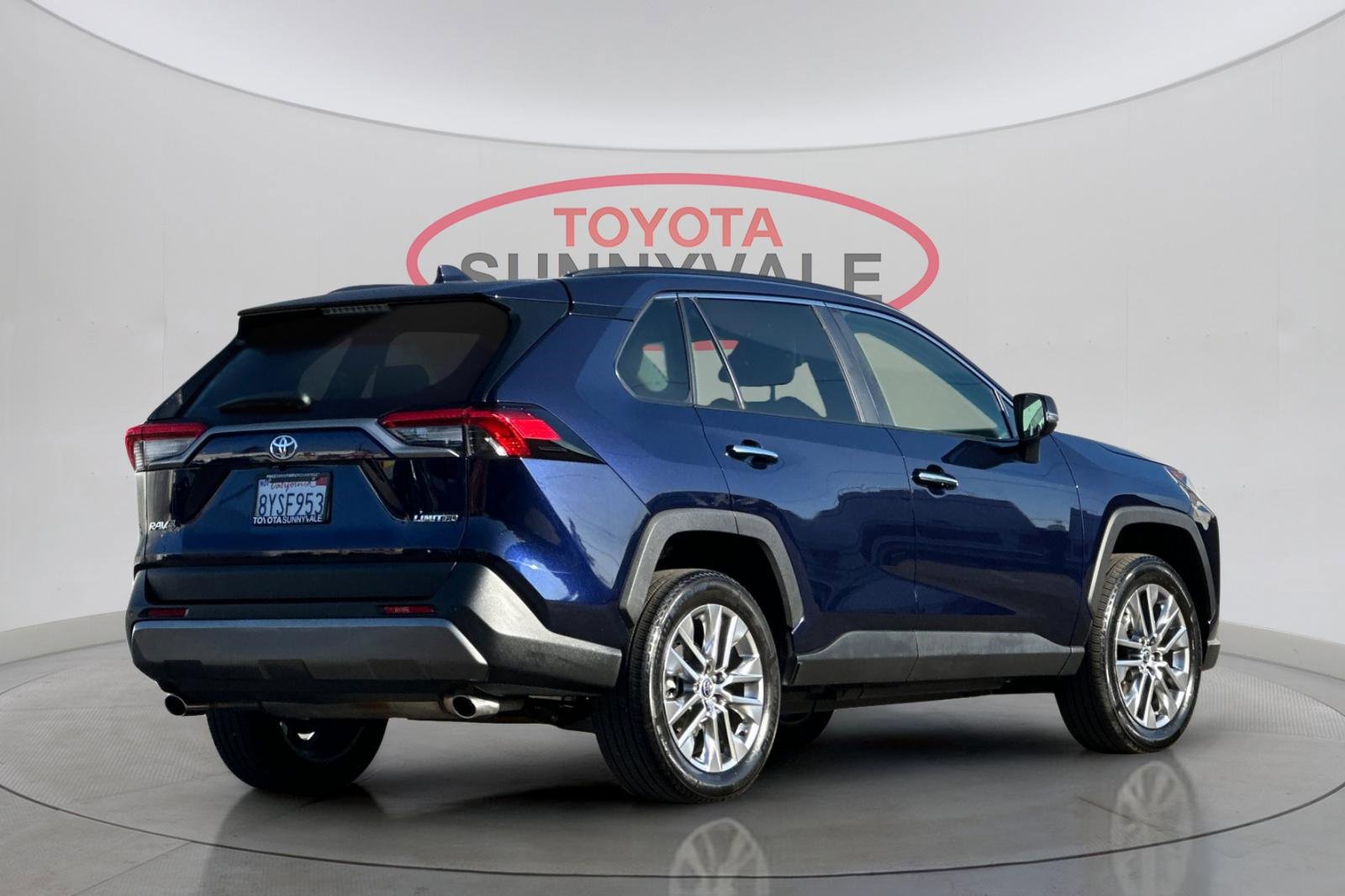 Used 2021 Toyota RAV4 Limited image 4