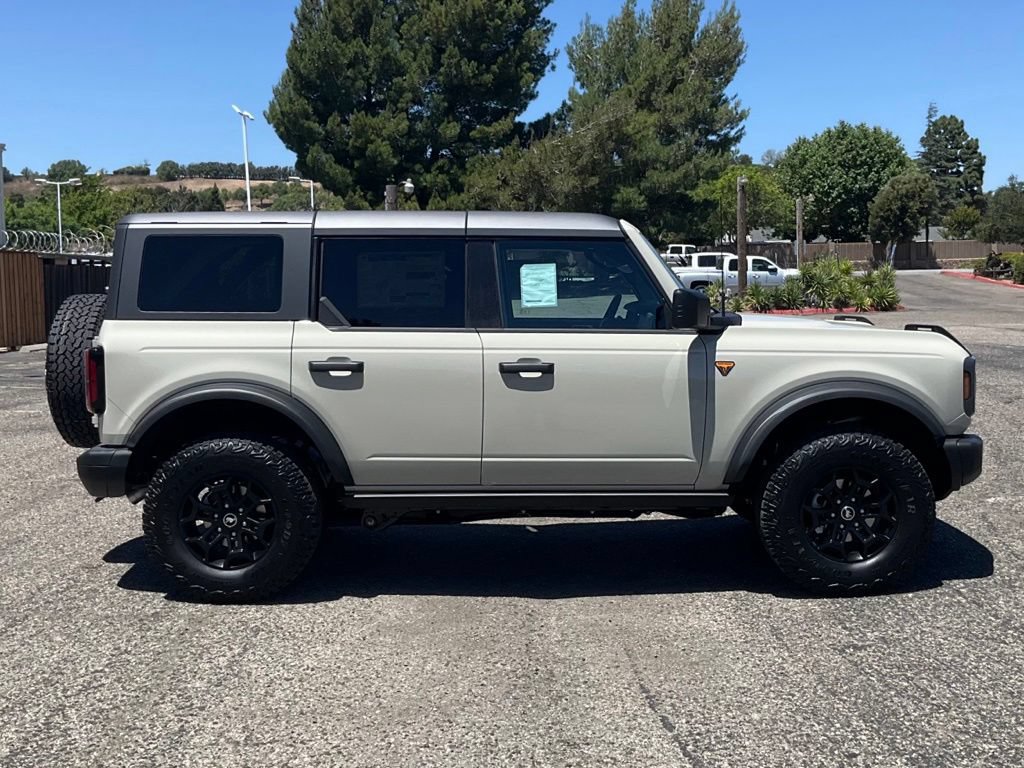 Used 2026 Ford Bronco Badlands AWD/4WD image 7