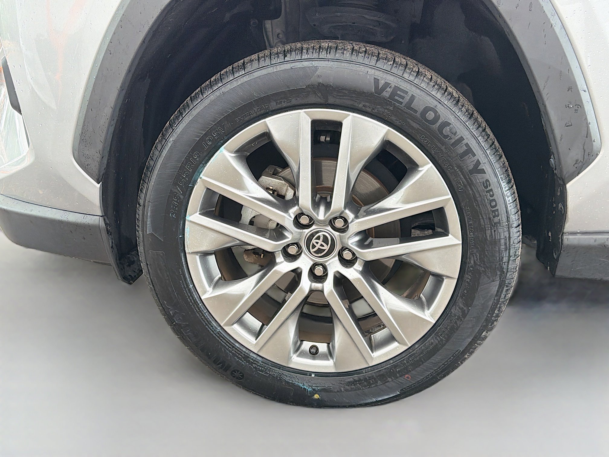 Used 2022 Toyota RAV4 XLE Premium image 42