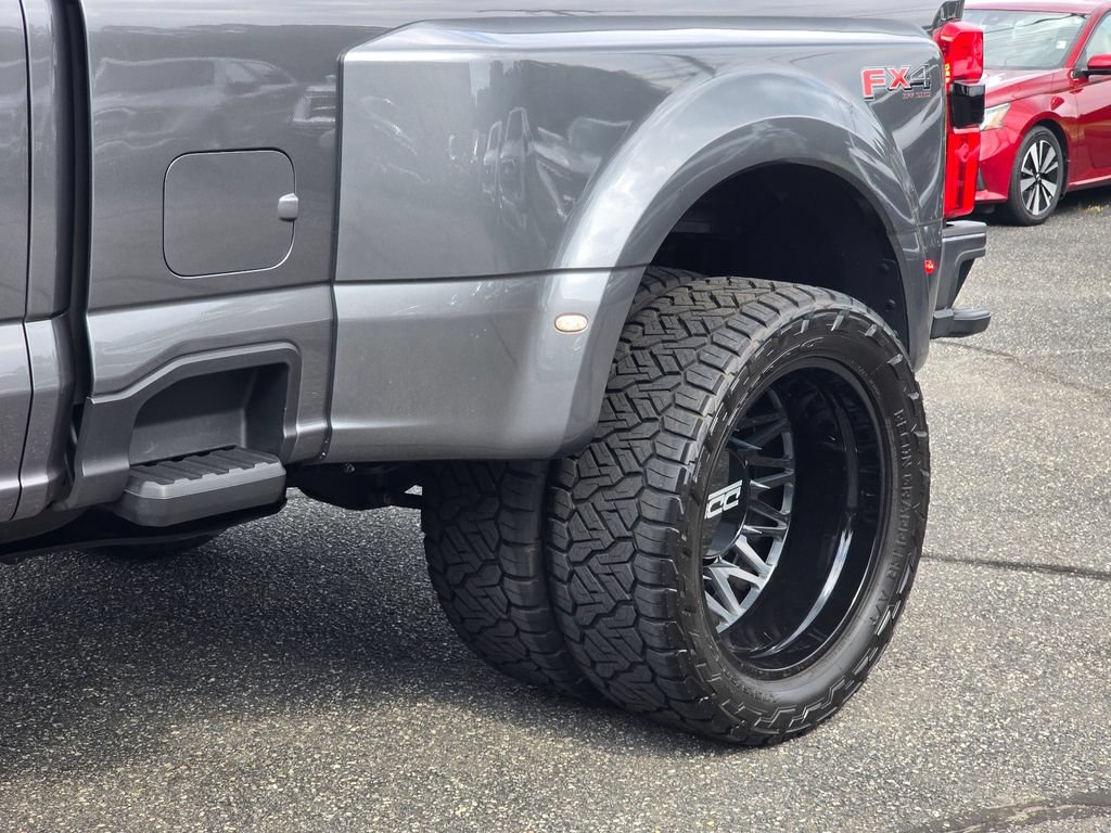 Used 2025 Ford F450 Platinum w/ FX4 Off-Road Package AWD/4WD image 26