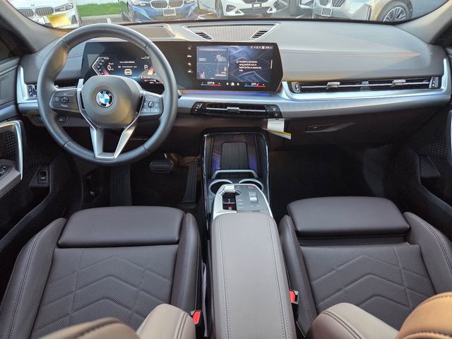 Used 2025 BMW X2 xDrive28i w/ Technology Package image 12