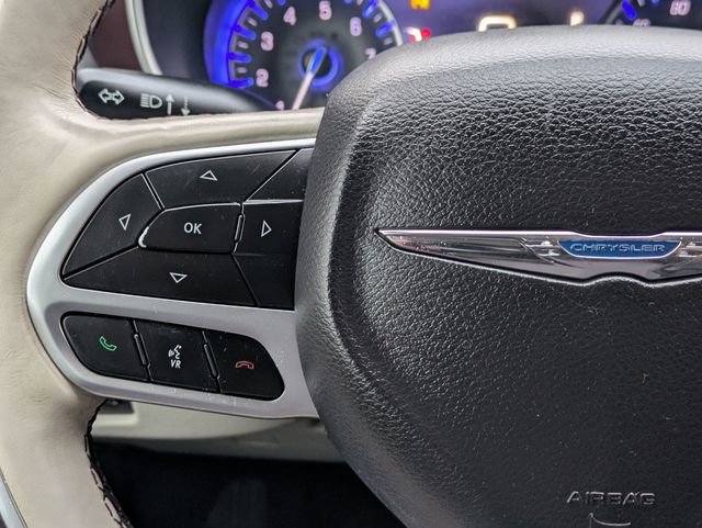 Used 2019 Chrysler Pacifica Limited image 18