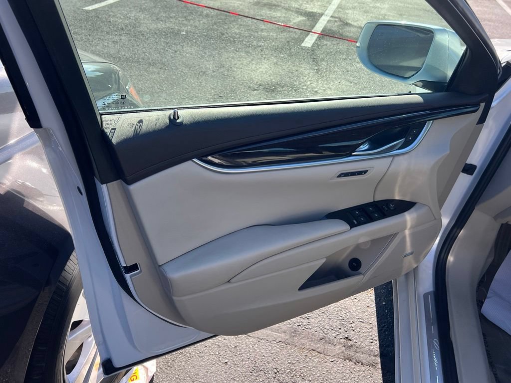 Used 2017 Cadillac XTS Luxury w/ Driver Awareness Package AWD/4WD image 10