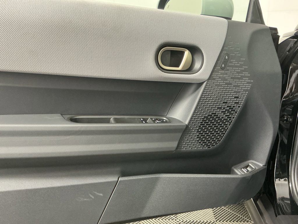 New 2026 MINI Cooper 2-Door Hardtop image 19